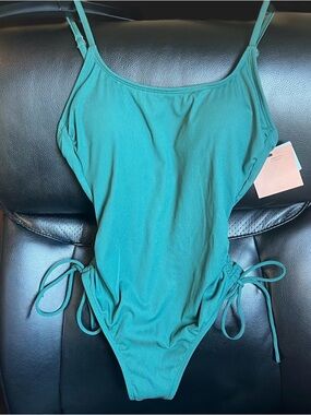 NEW Womens Shade and Shore XS Ribbed Green One Piece Swimsuit